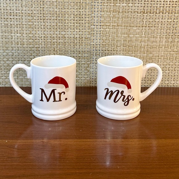 🎄Set of 2 Mr. & Mrs. Stoneware Santa Hat Christmas Mugs 16oz Coffee Cups - Picture 1 of 11
